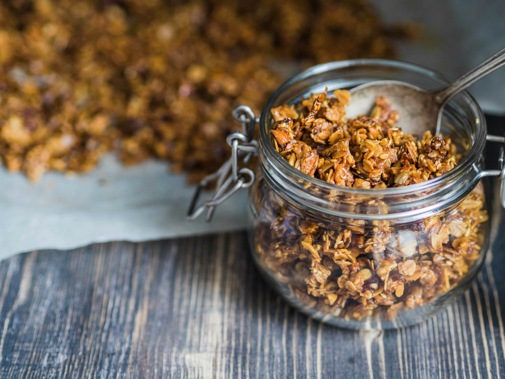 Recette de granola maison sans avoine, saine et facile à réaliser. Cette recette fera un parfait petit déjeuner. 
