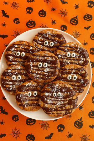 
                  
                    Cookie du Mois – Potimarron, Chocolat & Épices 🎃
                  
                