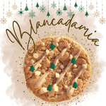 Image du cookie du mois de décembre : Le Blancadamia, un cookie gourmand aux pépites de chocolat blanc et noix de macadamia, disponible en ligne et en boutique.