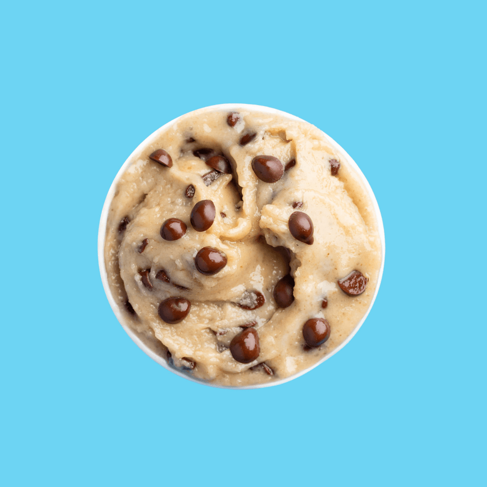 
                  
                    De la cookie dough fondante et crémeuse, aux pépites de chocolat. la cookie dough va te rendre dingue. 
                  
                