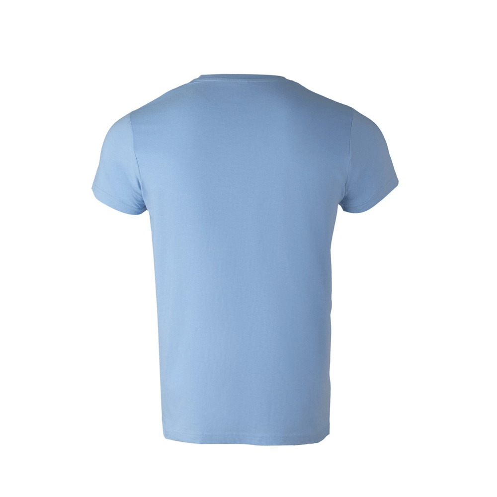 T-shirt basic de couleur bleue ciel, hyper confortable et 100% coton. Le t-shirt idéal.  Modifier le texte alternatif